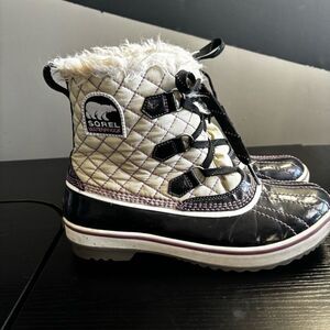 Sorel Tivoli Waterproof Boots Oyster Wild Orchid, 10W